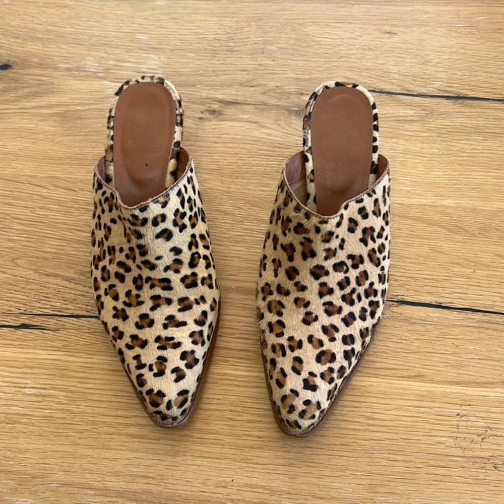 Coconut leopard mules